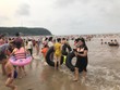 Biển Đồ Sơn vẫn tấp nập khách du lịch kỳ nghỉ lễ 30/4