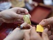 Giá vàng hôm nay ngày 28/9: Giá vàng trong nước cao hơn thế giới 8,3 triệu đồng/lượng