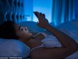 Dùng smartphone vào đêm khuya có thể dẫn đến trầm cảm