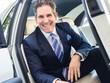 Triệu phú tự thân Grant Cardone: Muốn giàu đừng nên tiết kiệm