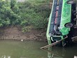 Xe khách lao xuống sông do tài xế ngủ gật
