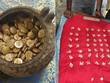 Hũ tiền vàng bí mật chôn dưới ngôi đền cổ