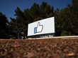 Facebook cảnh báo người dùng “tương tác” với tin giả COVID-19