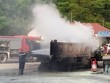 Cao Bằng: Xe tải bất ngờ bốc cháy ngay tại cây xăng
