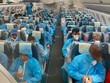 Chuyến bay đón 129 người Việt nhiễm Covid-19 từ Guinea Xích đạo đã về Nội Bài