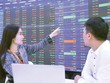 Thị trường chứng khoán thăng hoa, doanh nghiệp niêm yết chớp cơ hội tăng vốn