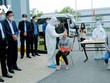 Công nhân trên địa bàn huyện Cầm Giàng (Hải Dương) đi làm trở lại từ 27/2