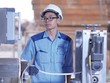 Chiến lược ngược chiều của Nhựa Pha Lê