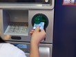 Rắc rối vì dùng chung tài khoản ATM, chủ thẻ buộc phải trả hơn 500 triệu đồng