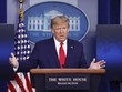 Ông Trump giải thích giá dầu thô giảm kỷ lục xuống mức âm