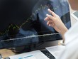 Mua cổ phiếu vua, soi kỹ sức bền lợi nhuận
