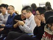 Nhà đầu tư chứng khoán quanh quẩn tìm cơ hội