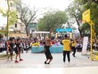 Sun Life lắp đặt 110 trụ bóng rổ cho 81 trường học trên cả nước