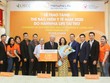 Hanwha Life Việt Nam trao tặng 3.257 thẻ bảo hiểm y tế cho người nghèo