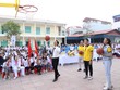 Sun Life đã triển khai lắp đặt hơn 100 trụ bóng rổ cho 51 trường học trên cả nước