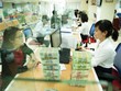 Ngân hàng bán vốn cho nhà đầu tư ngoại: “Nhà giàu” lại khóc