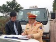 Thí điểm nộp phạt vi phạm giao thông qua mạng thay vì phải qua kho bạc