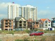 Hàng trăm dự án bất động sản tại TP.HCM “chết chìm” vì thủ tục