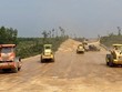 Cao tốc Bắc-Nam: Chậm bàn giao 'mặt bằng sạch' theo tiến độ