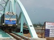 Ưu tiên bố trí vốn đầu tư kết cấu hạ tầng quan trọng để phát triển khu vực dịch vụ
