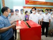 Nhắn tin tuyên truyền bầu cử bằng cả tiếng dân tộc thiểu số