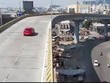 Ôtô bay khỏi đường trên cao, đè chết một người