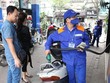 Giá xăng giảm xuống dưới 12.000 đồng/lít vào ngày mai?