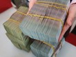 Giao dịch VND theo Luật Phòng chống rửa tiền: Những khó khăn cần giải tỏa