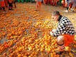 Cuộc chiến ném cam và 10 lễ hội 'quái đản' nhất thế giới