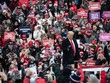 Bầu cử Tổng thống Mỹ: Ông Trump và đối thủ đảng Dân chủ Biden tăng tốc đua nước rút