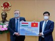 Việt Nam tiếp nhận thêm 100.000 liều vaccine AstraZeneca