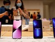 Apple xem xét sự cố cuộc gọi tự động ngắt trên iPhone 12 và iPhone 13