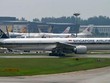 Singapore Airlines báo lỗ gần 700 triệu USD