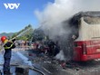 Xe khách cháy dữ dội trên đèo Gành Đỏ, Phú Yên