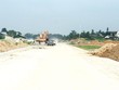 Cát, sỏi "vướng chân" đầu tư công