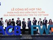 FWD bán bảo hiểm trực tuyến qua ACB