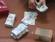 Truy tố đường dây cho vay lãi suất "cắt cổ"