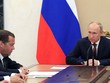 Tổng thống Putin tự tăng lương cho mình và Thủ tướng Medvedev