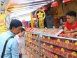 Bánh trung thu 'mua 1 tặng 4', 'chiêu' cũ rích, năm nào cũng xài