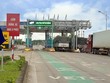 Thủ tướng yêu cầu dừng thu phí các trạm không chuyển sang thu tự động