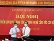Ông Nguyễn Thành Phong nhận quyết định giữ chức Phó trưởng Ban Kinh tế Trung ương