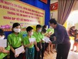 Bộ Kế hoạch và Đầu tư tặng quà Tết cho người nghèo Quảng Trị và Thừa Thiên Huế