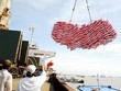 Sự lệch pha với thế giới và tấm đệm đỡ cho nền kinh tế Việt Nam