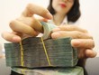Mồi lửa nào châm ngòi cho cuộc đua lãi suất huy động?