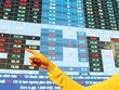 Dragon Capital chỉ ra nhóm ngành hưởng lợi khi mở cửa trở lại