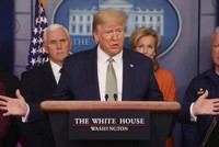 Lãnh đạo đảng Cộng hòa tại Thượng viện Mitch McConnell cho biết cơ quan này sẽ duyệt chi gói ngân sách khẩn cấp trị giá nhiều tỷ USD được Hạ viện Mỹ thông qua hồi tuần trước, khẳng định Thượng viện Mỹ sẽ không nghỉ cho tới khi phê duyệt các khoản tiền giải cứu nền kinh tế. Ngân sách khẩn cấp giúp chi trả tiền nghỉ ốm có lương cho người lao động, mở rộng khoản trợ cấp thất nghiệp và cung cấp gần một tỷ USD để bảo đảm lương thực cho trẻ em, người cao tuổi và nhiều nhóm dân cư trong quá trình ng