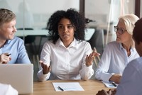 Giao dịch chứng khoán khối ngoại ngày 30/8: Đẩy mạnh gom cổ phiếu ngân hàng, vẫn bán ròng gần 400 tỷ đồng
