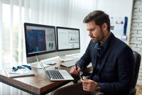 Giao dịch chứng khoán khối ngoại ngày 22/10: Tiếp tục gom VNM, bán mạnh NLG và PAN