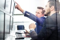 Giao dịch chứng khoán khối ngoại ngày 4/10: Tập trung bán cổ phiếu ngân hàng
