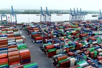 Bộ Công Thương kiến nghị Thủ tướng tháo gỡ tình trạng quá tải ở cảng Cát Lái